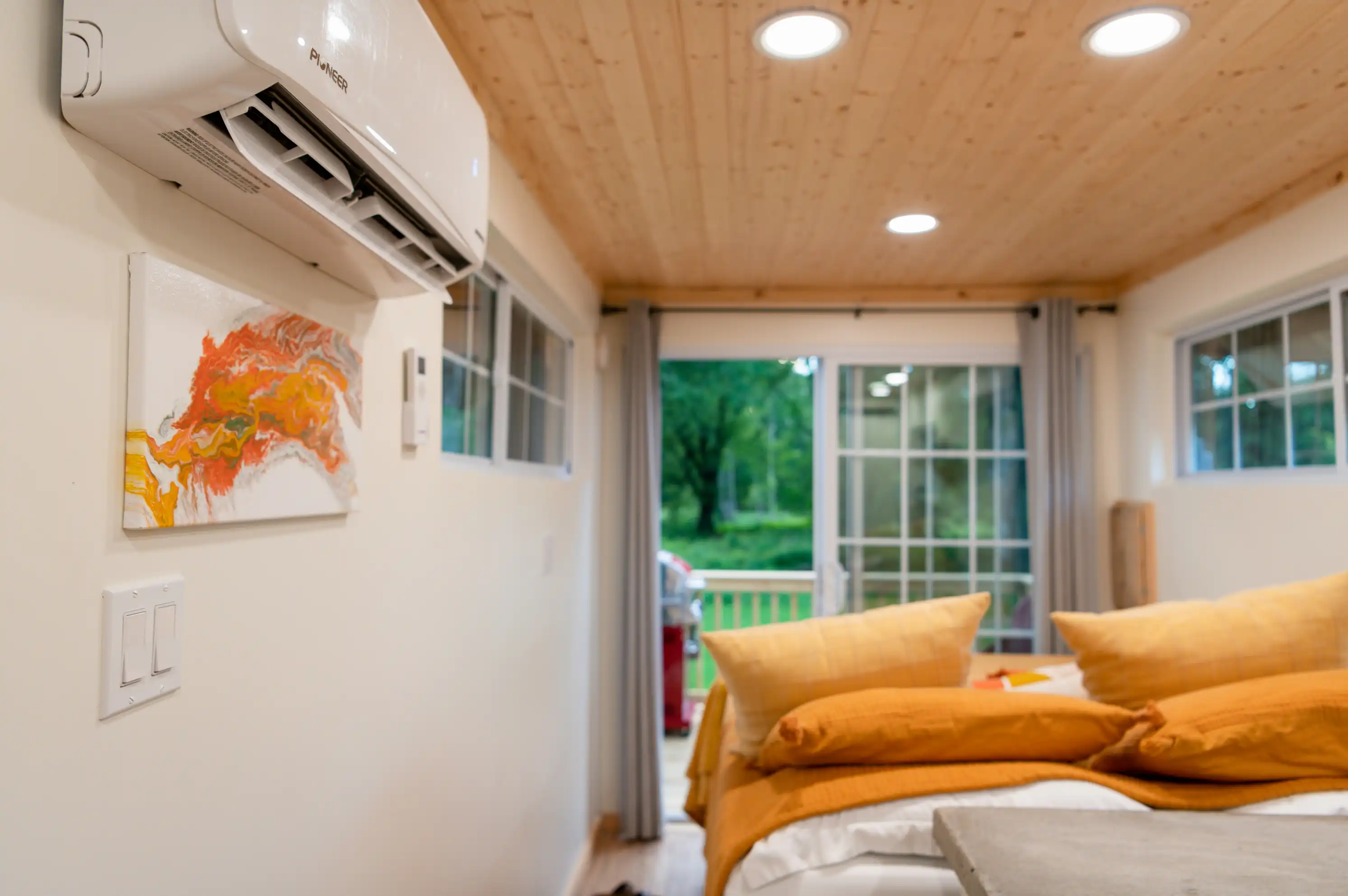 Snapshot of High-End Rentals With Smart Thermostat Systems